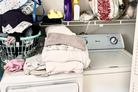 Снять в аренду таунхаус в Майами, Флорида 3 спальни, 156.08м2, № 1992471 - фото 21