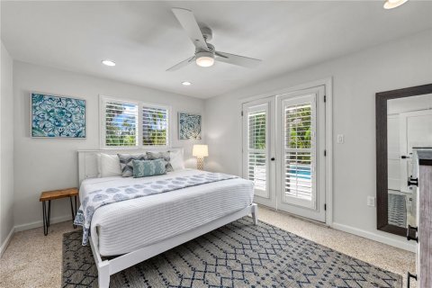 House in Sarasota, Florida 4 bedrooms, 186.36 sq.m. № 2099474 - photo 25