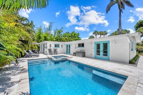 House in Sarasota, Florida 4 bedrooms, 186.36 sq.m. № 2099474 - photo 3