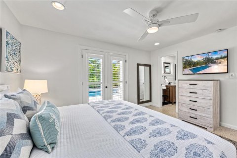 House in Sarasota, Florida 4 bedrooms, 186.36 sq.m. № 2099474 - photo 26