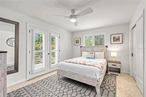 House in Sarasota, Florida 4 bedrooms, 186.36 sq.m. № 2099474 - photo 29