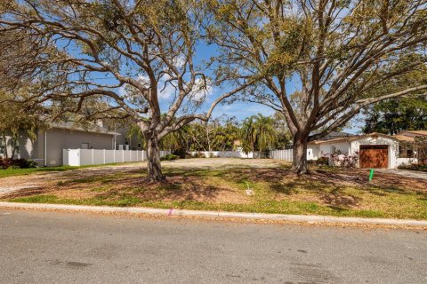 Terreno en venta en Saint Petersburg, Florida № 1569134 - foto 4