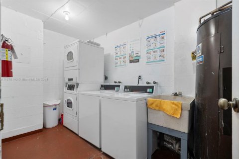 Купить кондоминиум в Халландейл-Бич, Флорида 2 спальни, 107.02м2, № 1882168 - фото 22