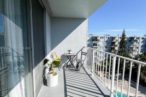 Copropriété à louer à North Miami, Floride: 53.51 m2 № 1990545 - photo 16