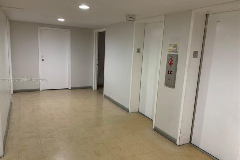 Copropriété à louer à North Miami, Floride: 53.51 m2 № 1990545 - photo 18