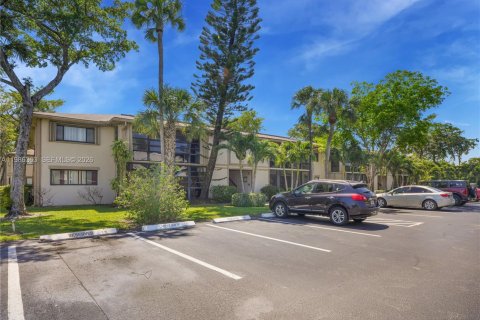 Copropriété à vendre à Miami, Floride: 2 chambres, 80.82 m2 № 2089969 - photo 19