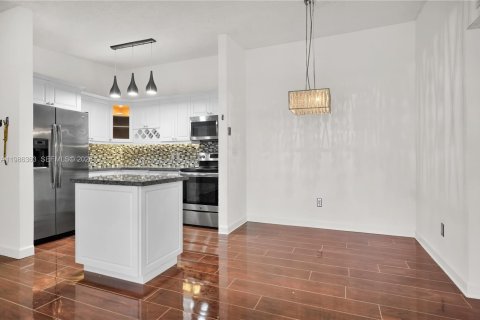 Copropriété à vendre à Miami, Floride: 2 chambres, 80.82 m2 № 2089969 - photo 2