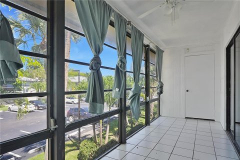 Copropriété à vendre à Miami, Floride: 2 chambres, 80.82 m2 № 2089969 - photo 14