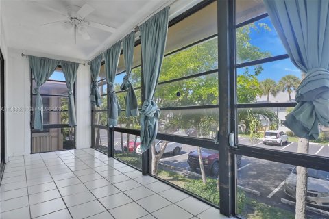 Copropriété à vendre à Miami, Floride: 2 chambres, 80.82 m2 № 2089969 - photo 12