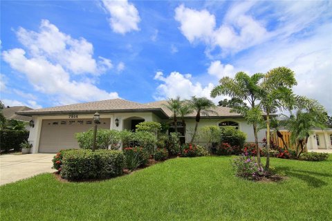 Villa ou maison à vendre à Sarasota, Floride: 4 chambres, 152.92 m2 № 1898543 - photo 1