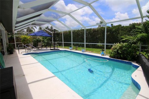 Villa ou maison à vendre à Sarasota, Floride: 4 chambres, 152.92 m2 № 1898543 - photo 2