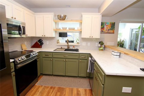 Villa ou maison à vendre à Sarasota, Floride: 4 chambres, 152.92 m2 № 1898543 - photo 13