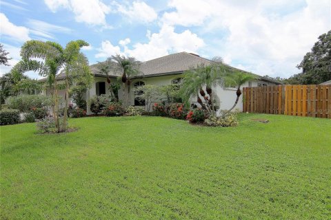 Villa ou maison à vendre à Sarasota, Floride: 4 chambres, 152.92 m2 № 1898543 - photo 4