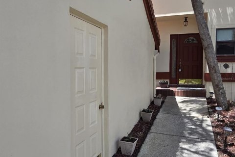 Touwnhouse à vendre à Clearwater, Floride: 2 chambres, 125.33 m2 № 2304436 - photo 3