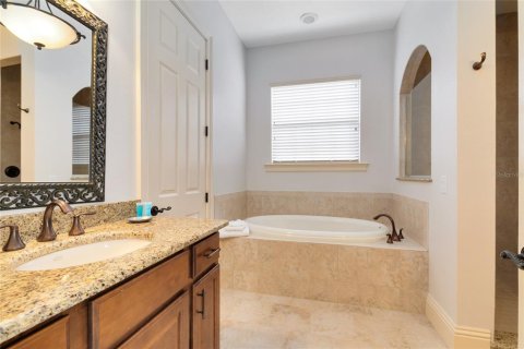 House in Four Corners, Florida 5 bedrooms, 348.66 sq.m. № 1416636 - photo 20