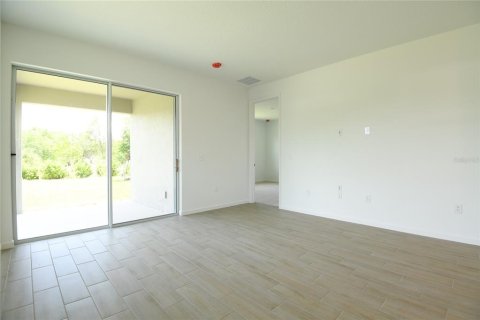 House in Dundee, Florida 3 bedrooms, 158.58 sq.m. № 1904818 - photo 9