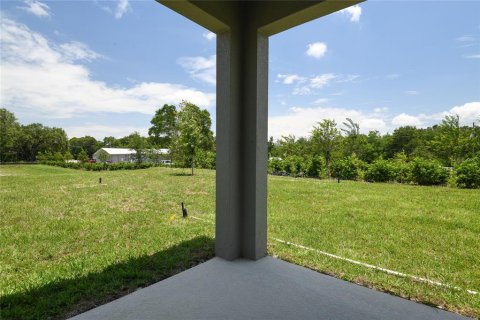 House in Dundee, Florida 3 bedrooms, 158.58 sq.m. № 1904818 - photo 15