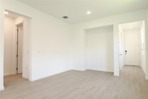 House in Dundee, Florida 3 bedrooms, 158.58 sq.m. № 1904818 - photo 4