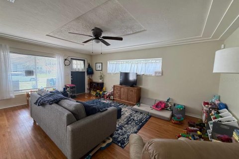 Casa en alquiler en Saint Petersburg, Florida, 3 dormitorios, 113.34 m2 № 1776575 - foto 8
