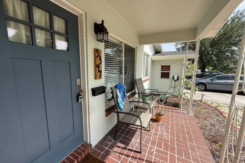 Casa en alquiler en Saint Petersburg, Florida, 3 dormitorios, 113.34 m2 № 1776575 - foto 4