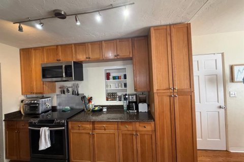 Casa en alquiler en Saint Petersburg, Florida, 3 dormitorios, 113.34 m2 № 1776575 - foto 11