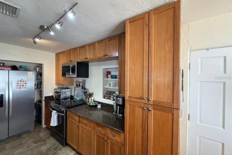 Casa en alquiler en Saint Petersburg, Florida, 3 dormitorios, 113.34 m2 № 1776575 - foto 13