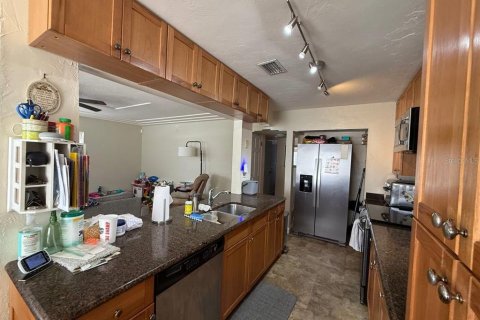 Casa en alquiler en Saint Petersburg, Florida, 3 dormitorios, 113.34 m2 № 1776575 - foto 14