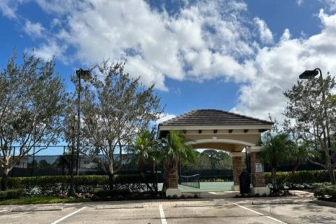 House in Palm City, Florida 3 bedrooms, 339.84 sq.m. № 788957 - photo 1