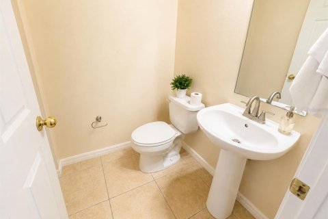 Adosado en venta en Kissimmee, Florida, 3 dormitorios, 148.18 m2 № 2236490 - foto 9