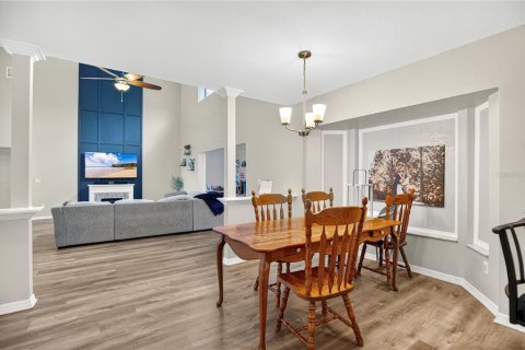 House in Orlando, Florida 5 bedrooms, 321.63 sq.m. № 1792831 - photo 8