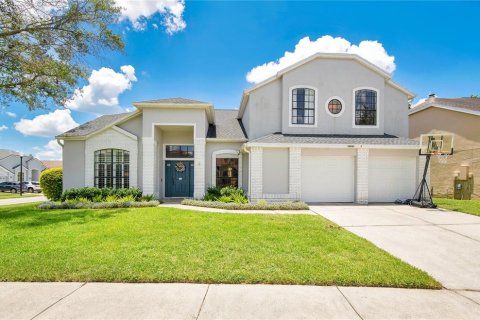 House in Orlando, Florida 5 bedrooms, 321.63 sq.m. № 1792831 - photo 1