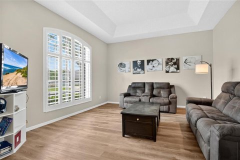House in Orlando, Florida 5 bedrooms, 321.63 sq.m. № 1792831 - photo 21