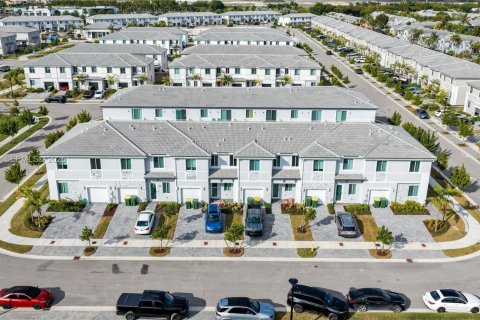 Propiedad comercial en venta en Homestead, Florida, 157.47 m2 № 2089305 - foto 4