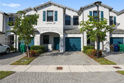 Propiedad comercial en venta en Homestead, Florida, 157.47 m2 № 2089305 - foto 3