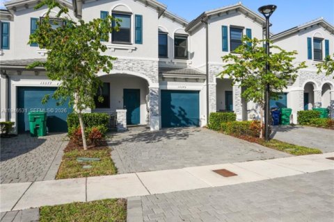 Immobilier commercial à Homestead, Floride 157.47 m2 № 2089305
