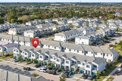Propiedad comercial en venta en Homestead, Florida, 157.47 m2 № 2089305 - foto 15