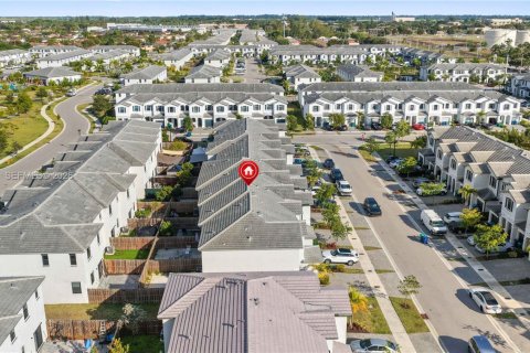 Propiedad comercial en venta en Homestead, Florida, 157.47 m2 № 2089305 - foto 16