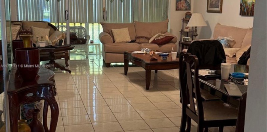 Кондоминиум с 2 спальнями в Майами, Флорида № 2019681