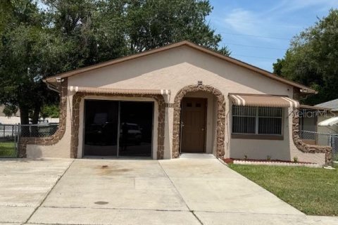 House in Kissimmee, Florida 4 bedrooms, 133.97 sq.m. № 1829398 - photo 1
