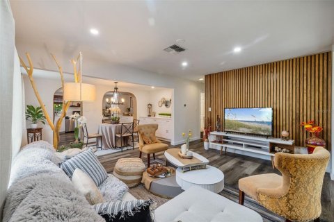 Снять в аренду виллу или дом в Тампа, Флорида 3 спальни, 121.89м2, № 1912015 - фото 6