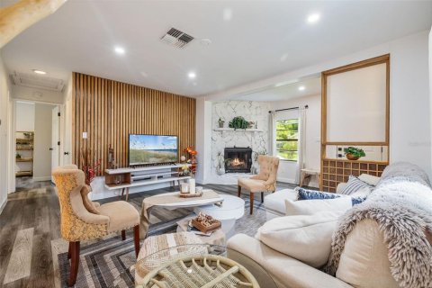 Снять в аренду виллу или дом в Тампа, Флорида 3 спальни, 121.89м2, № 1912015 - фото 5