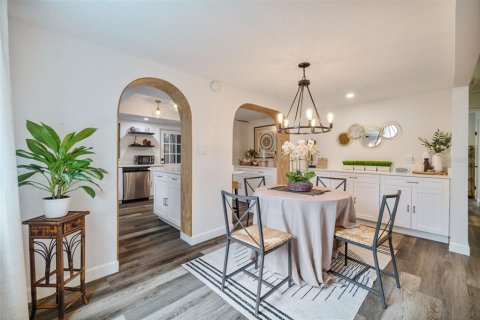 Снять в аренду виллу или дом в Тампа, Флорида 3 спальни, 121.89м2, № 1912015 - фото 7