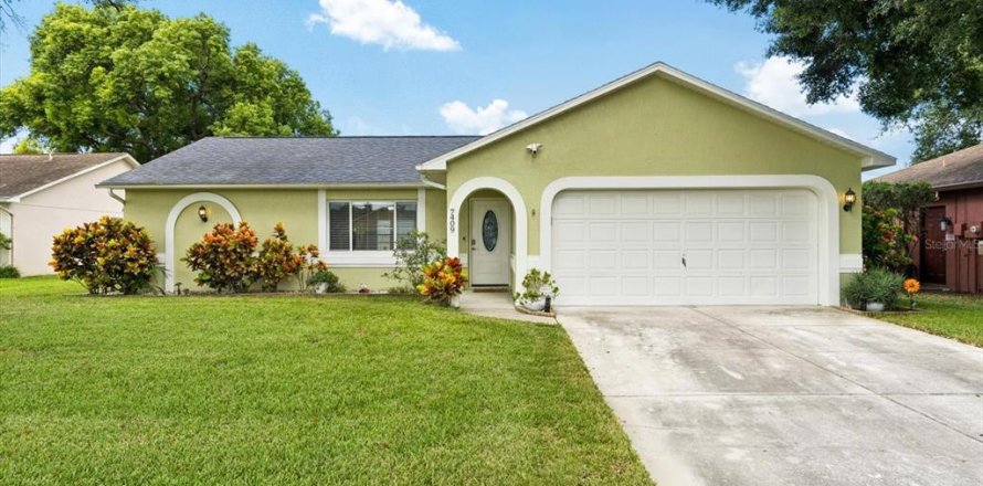 House in New Port Richey, Florida 2 bedrooms, 122.63 sq.m. № 2396261