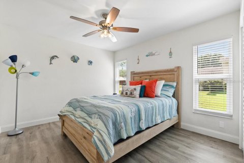 House in New Port Richey, Florida 2 bedrooms, 122.63 sq.m. № 2396261 - photo 22
