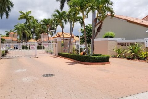 Таунхаус в Майами, Флорида 2 спальни, 90.3м2 № 2020756