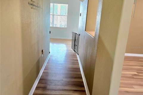 Villa ou maison à vendre à Sorrento, Floride: 4 chambres, 260.13 m2 № 1584513 - photo 6