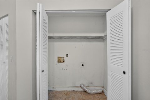 Villa ou maison à louer à Brandon, Floride: 3 chambres, 131.27 m2 № 2413590 - photo 22