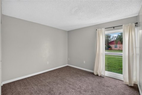 Villa ou maison à louer à Brandon, Floride: 3 chambres, 131.27 m2 № 2413590 - photo 26
