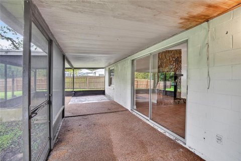 Villa ou maison à louer à Brandon, Floride: 3 chambres, 131.27 m2 № 2413590 - photo 25