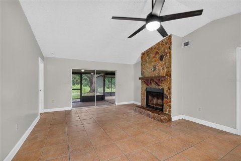 Villa ou maison à louer à Brandon, Floride: 3 chambres, 131.27 m2 № 2413590 - photo 13